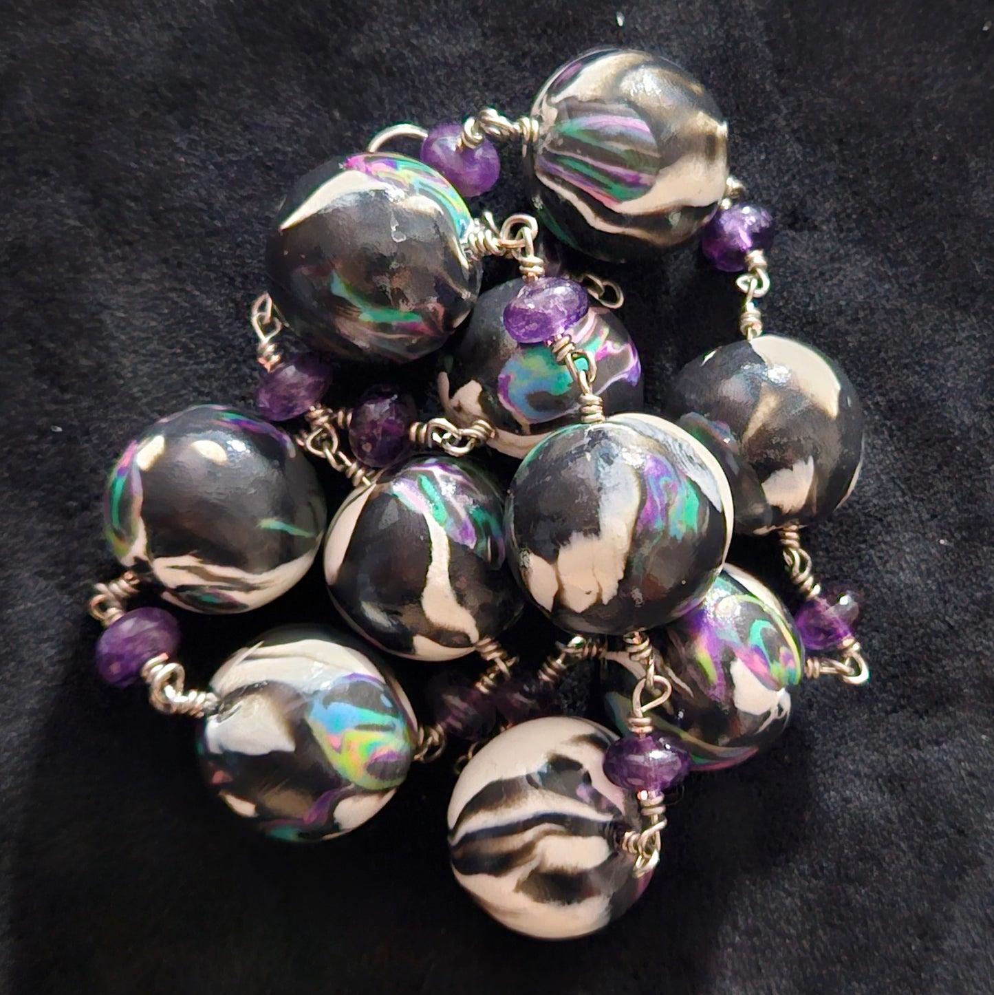 Disco mbobulated Peacock Bead Short Necklace