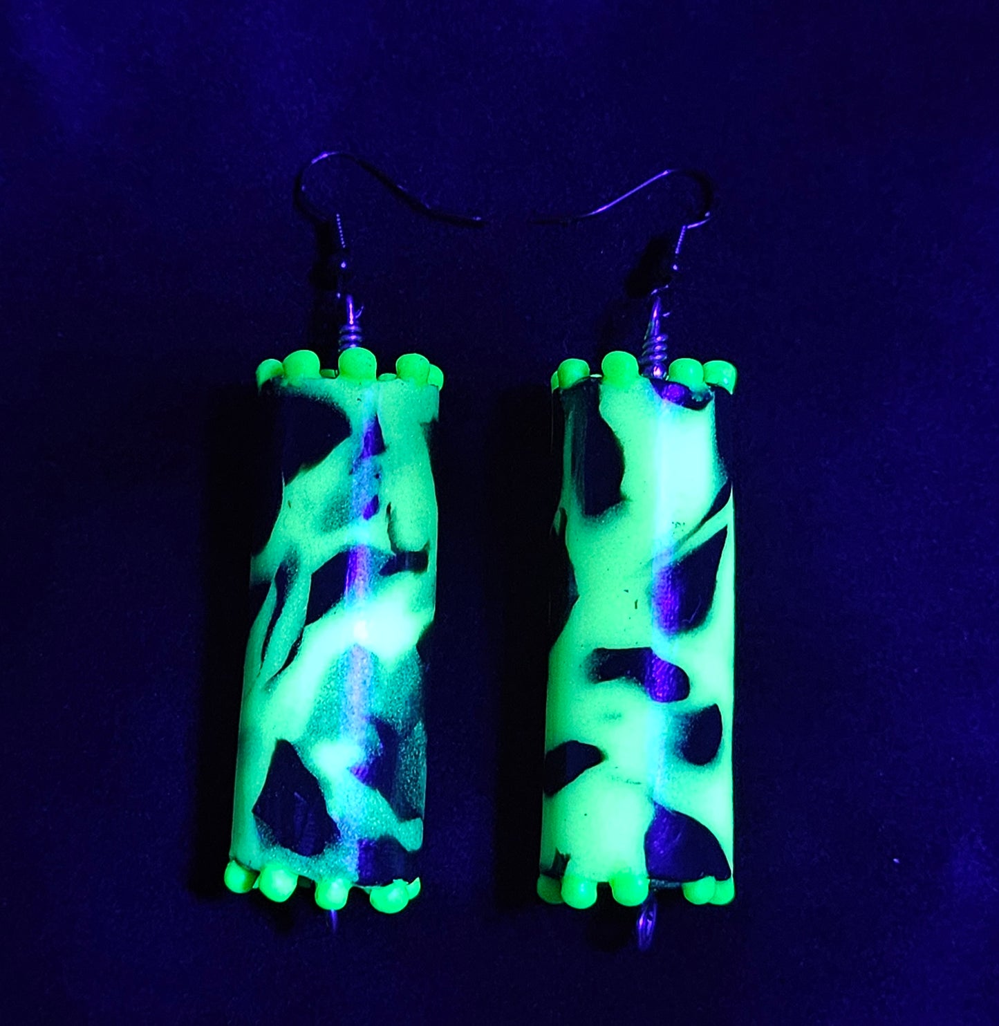 Dairy Beams Dangle Earring Pair