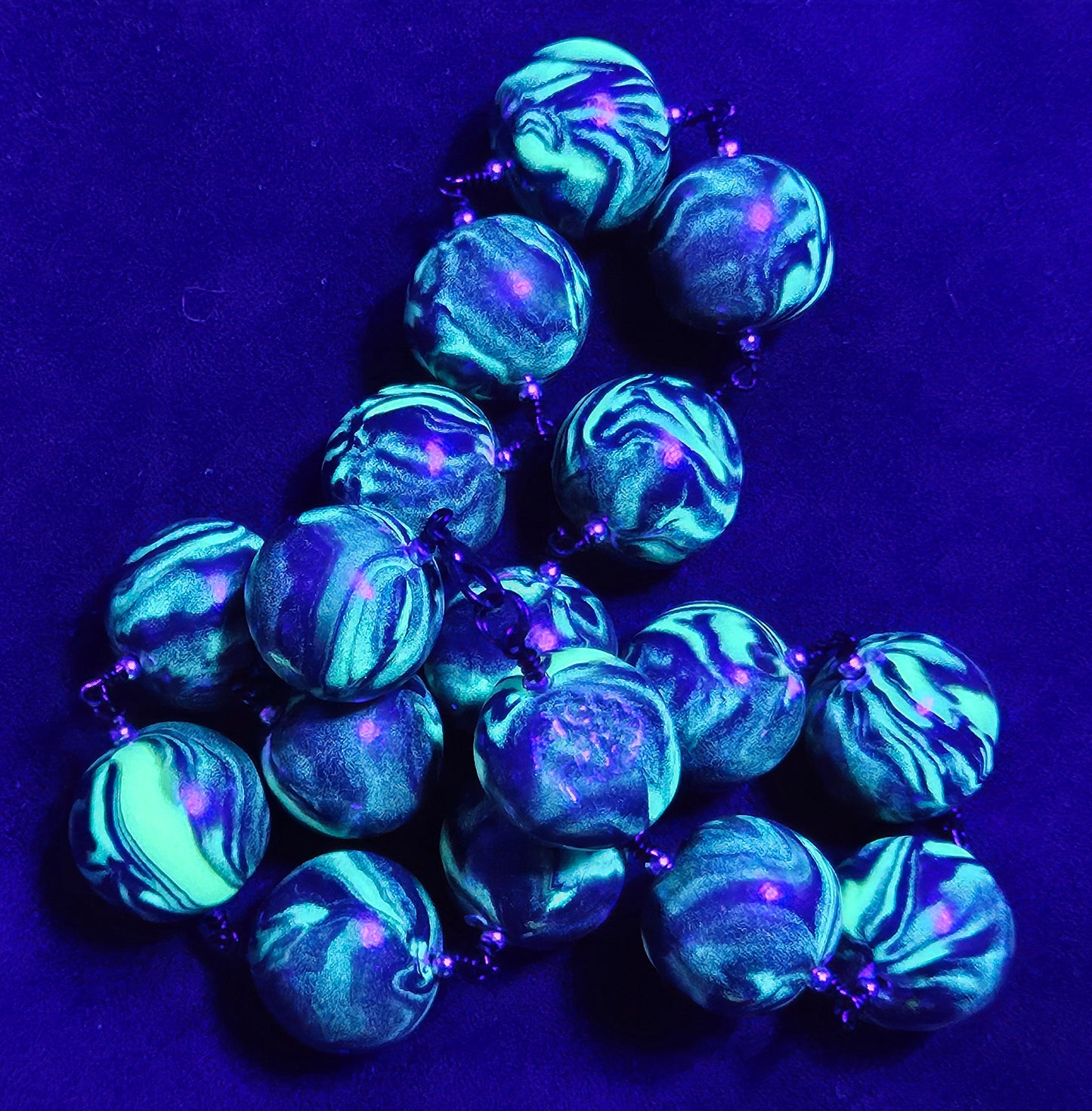Smoke Glow Medium Bead Necklace