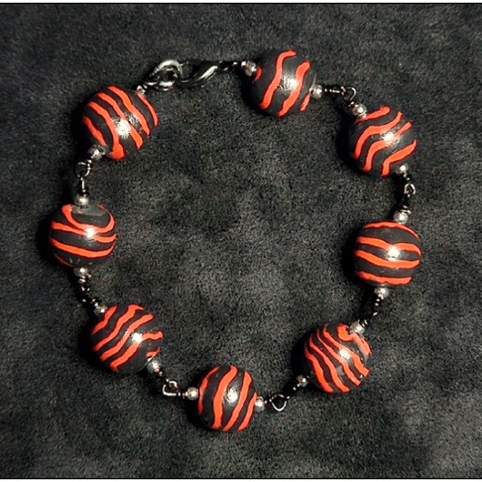 Red Stripe Shmedium Bead Bracelet